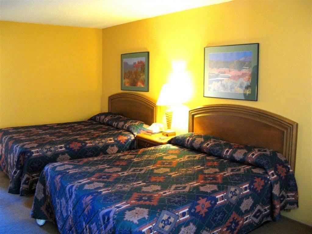Indian Hills Inn, Taos Plaza Екстериор снимка